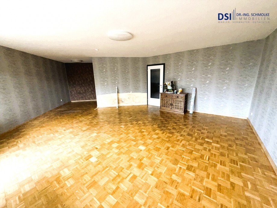 Wohnzimmer d Etagenwohnung Bergisch Gladbach