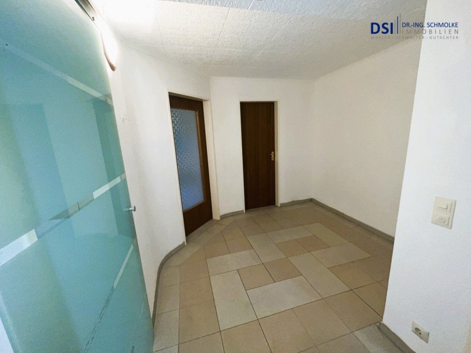 Flur UG Etagenwohnung K�ln