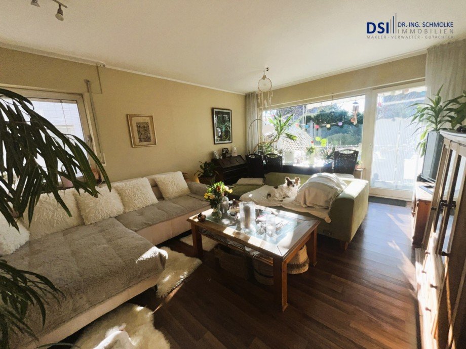 Wohnzimmer EG b Etagenwohnung K�ln