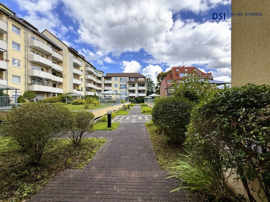 Innenhof_R�ckseite Etagenwohnung Br�hl