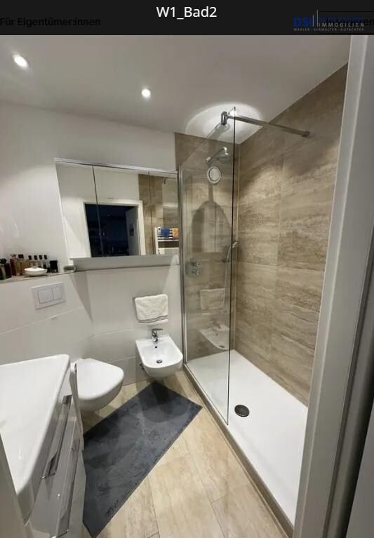 Badezimmer b Etagenwohnung K�ln