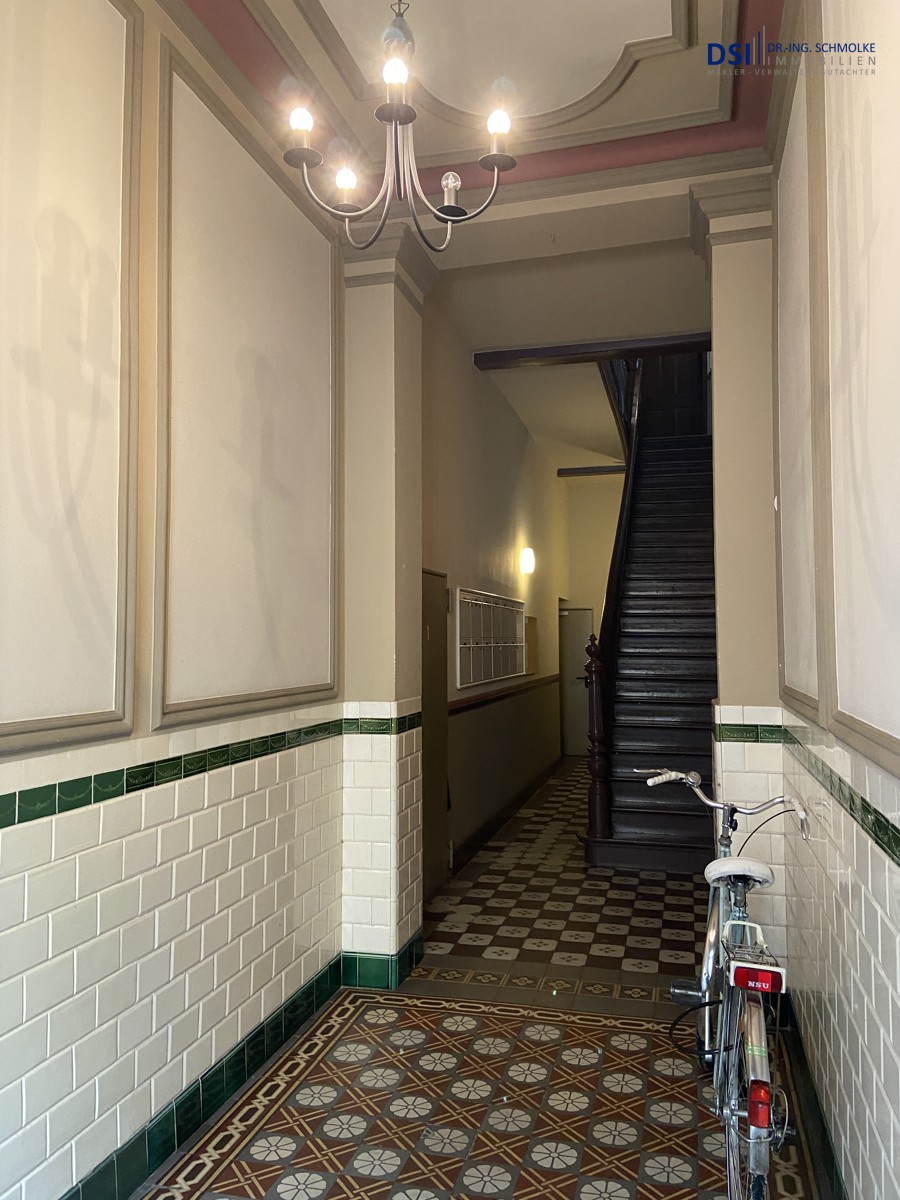Hauseingang Etagenwohnung K�ln
