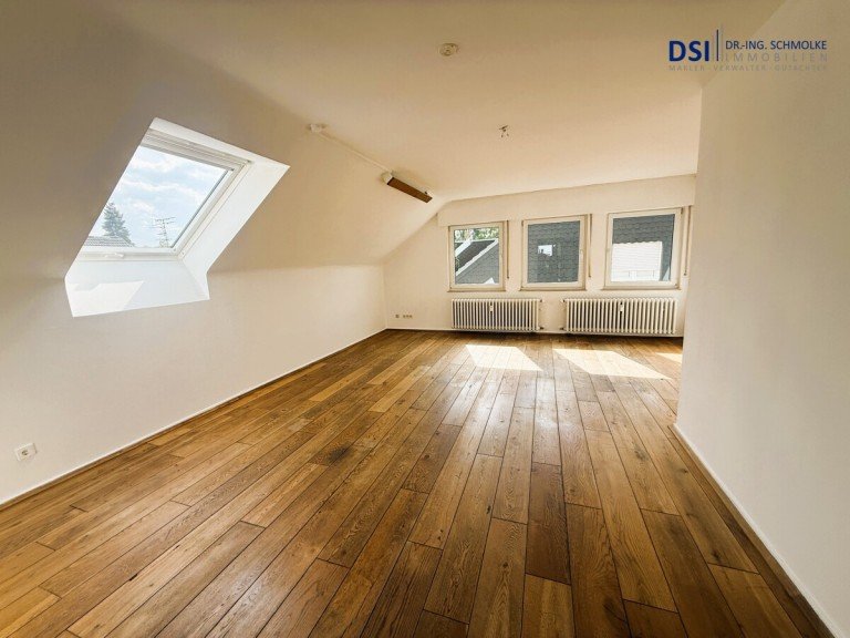 Wohnzimmer a K�ln Dachgeschosswohnung Freundliche 3-Zimmer-Wohnung in Porz-Grengel!