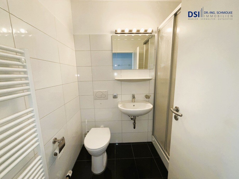 Badezimmer a Etagenwohnung K�ln