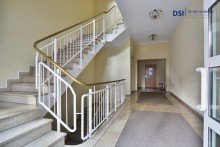 Hauseingang Zentral gelegene 2-Zimmer-Wohnung mit Balkon!
