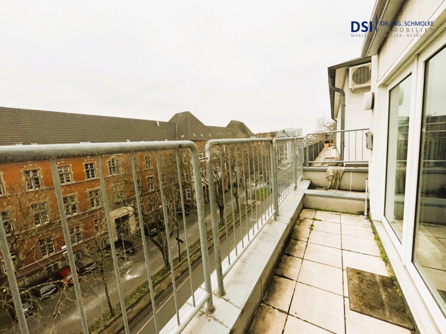 Balkon b Haus K�ln
