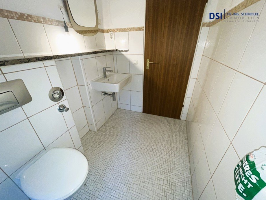 Badezimmer UG b Etagenwohnung K�ln