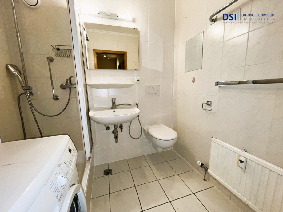 Badezimmer_1_a Etagenwohnung K�ln