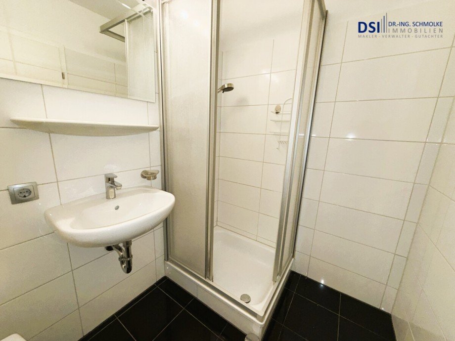 Dusche a Etagenwohnung K�ln