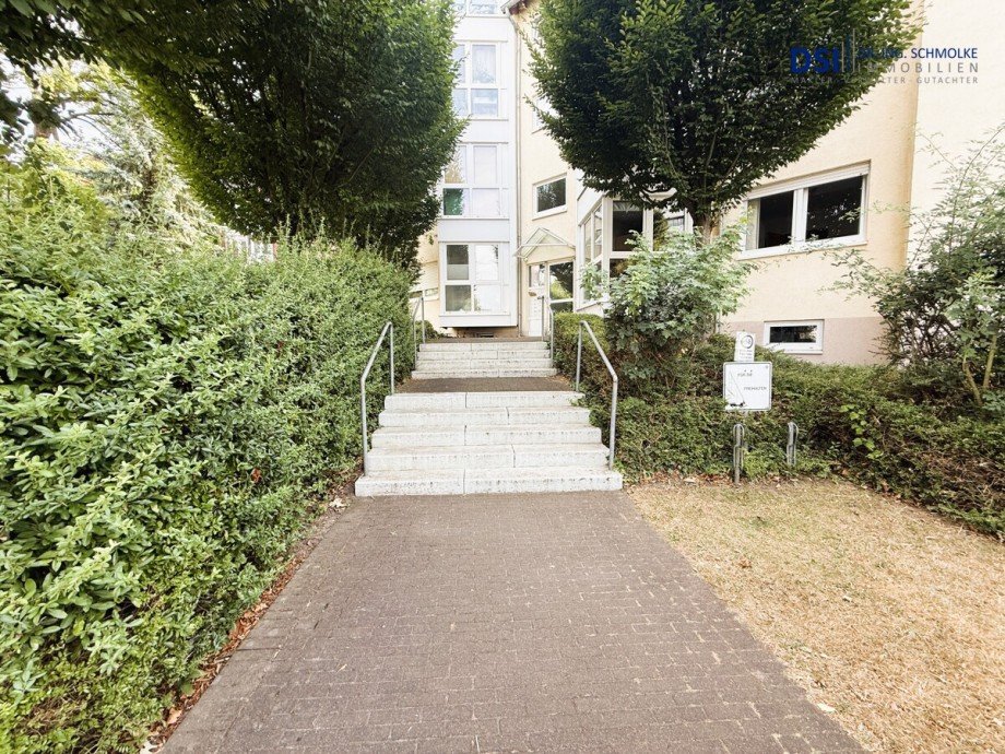 Eingang a Etagenwohnung Br�hl