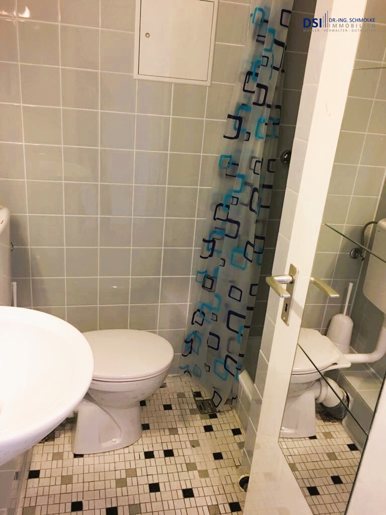 Badezimmer a Etagenwohnung K�ln