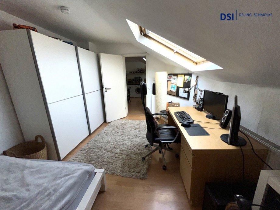 Schlaf-Wohnzimmer_a Dachgeschosswohnung K�ln / Ehrenfeld