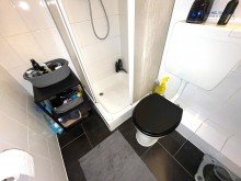 Badezimmer_b Sch�nes 1-Zimmer Apartment in Ehrenfeld - provisionsfrei!