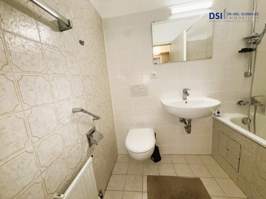 Badezimmer a Etagenwohnung K�ln