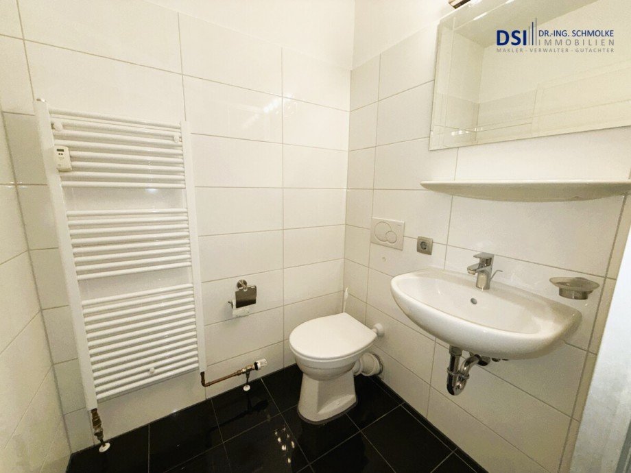 Badezimmer b Etagenwohnung K�ln