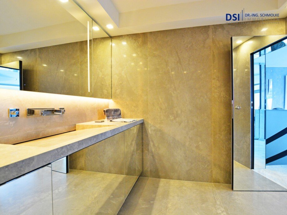 Badezimmer d Etagenwohnung K�ln