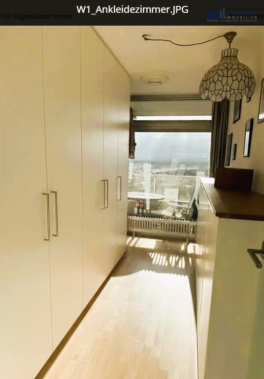 Ankleidezimmer a Etagenwohnung K�ln