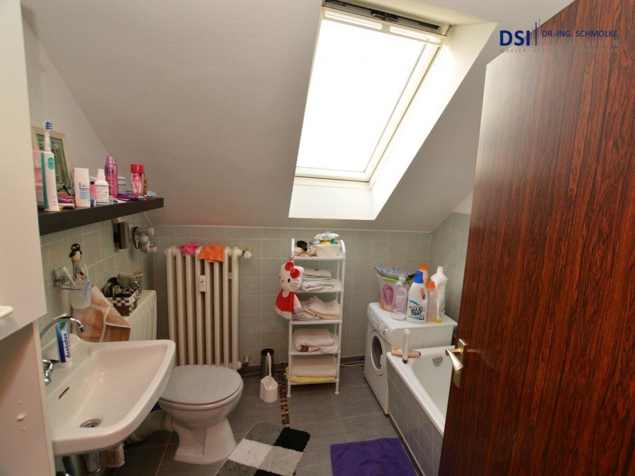 Badezimmer a Dachgeschosswohnung K�ln