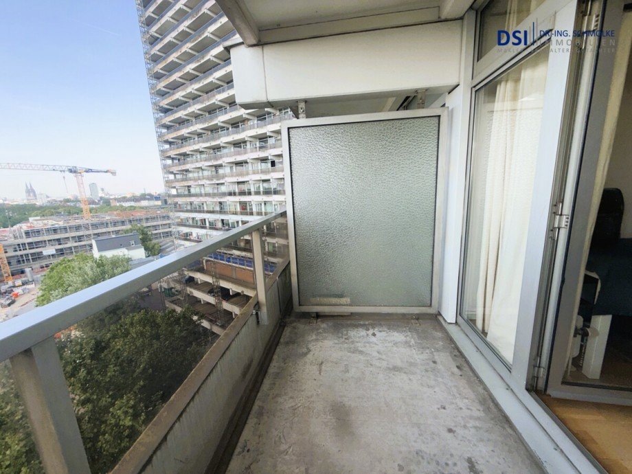 Balkon b Etagenwohnung K�ln