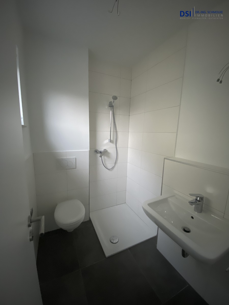 Duschbad Maisonettewohnung K�ln / Wahn