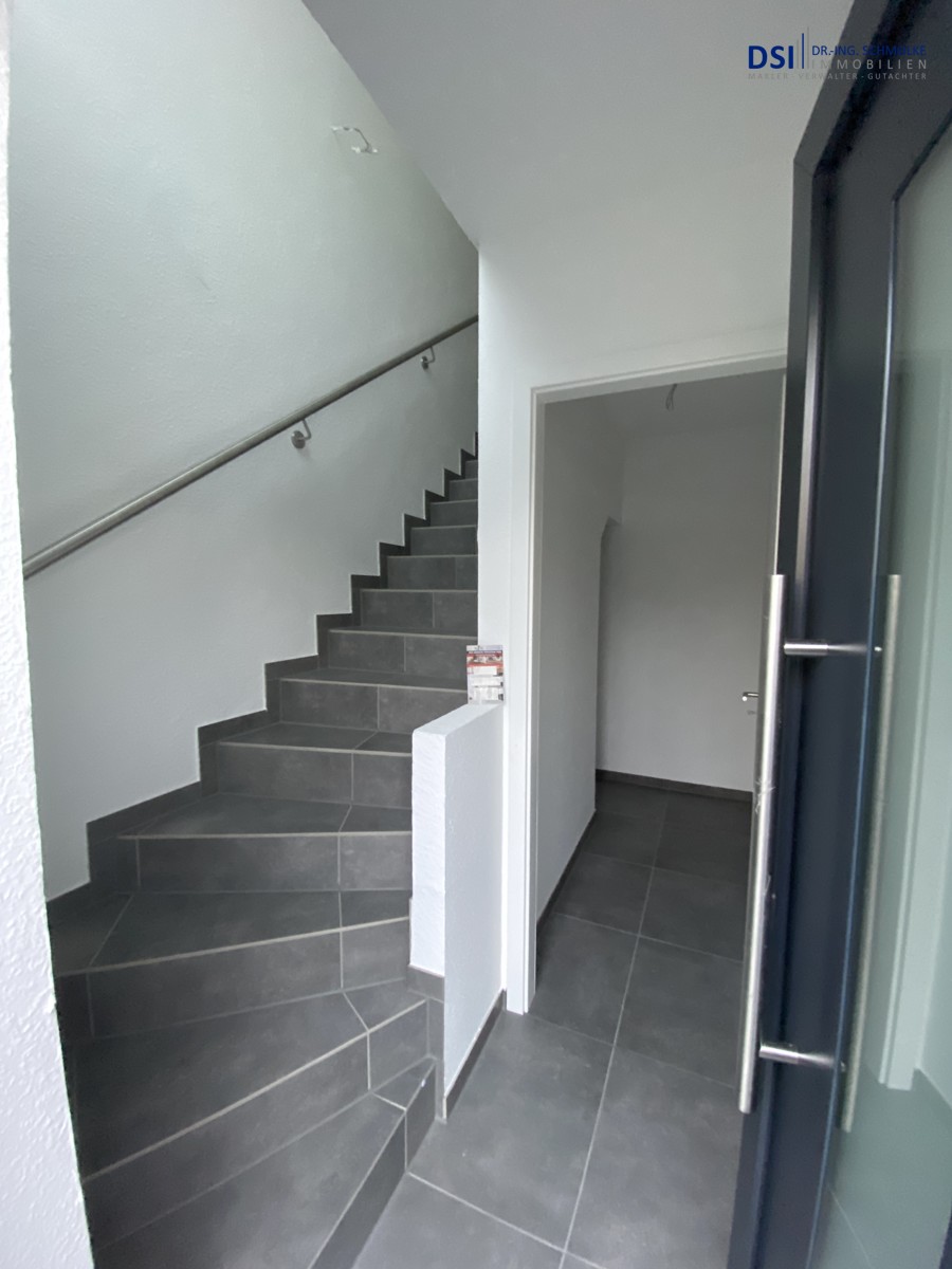 Eingangsbereich Maisonettewohnung K�ln / Wahn