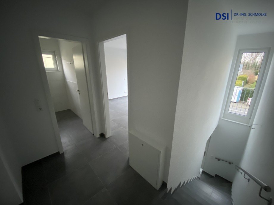Flur 1. OG Maisonettewohnung K�ln / Wahn