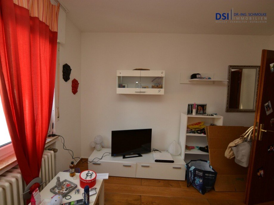Schlafzimmer 1 Dachgeschosswohnung K�ln