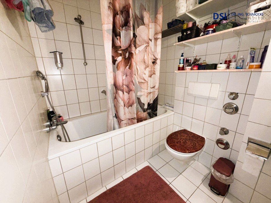 Badezimmer a Etagenwohnung Br�hl
