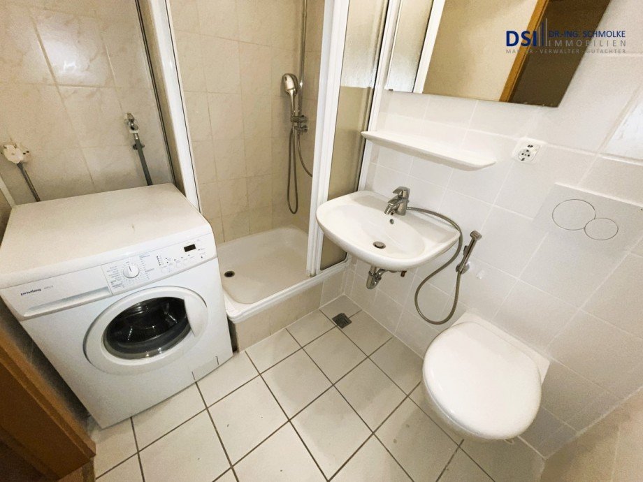 Badezimmer_1_b Etagenwohnung K�ln