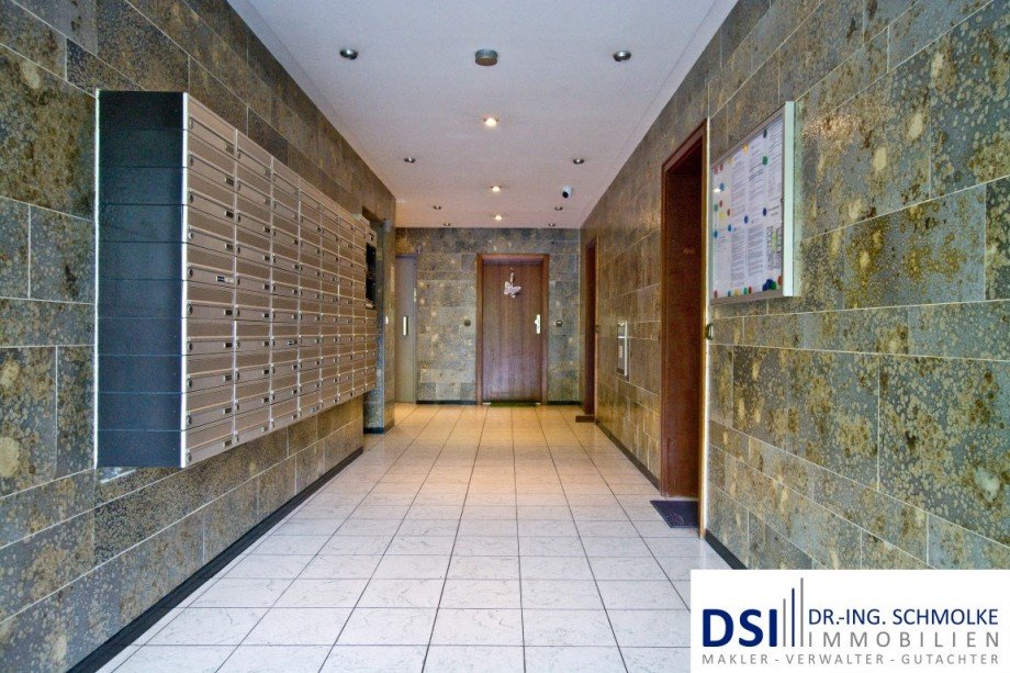 Hauseingang Etagenwohnung K�ln