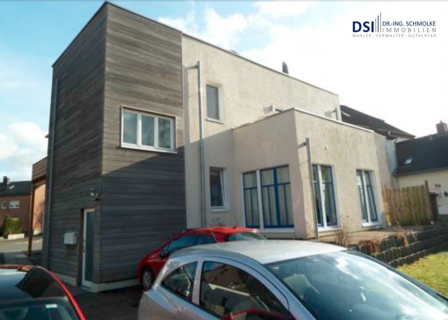 01c - Hausansicht von Norden, Hofseite Erdgeschosswohnung Detmold
