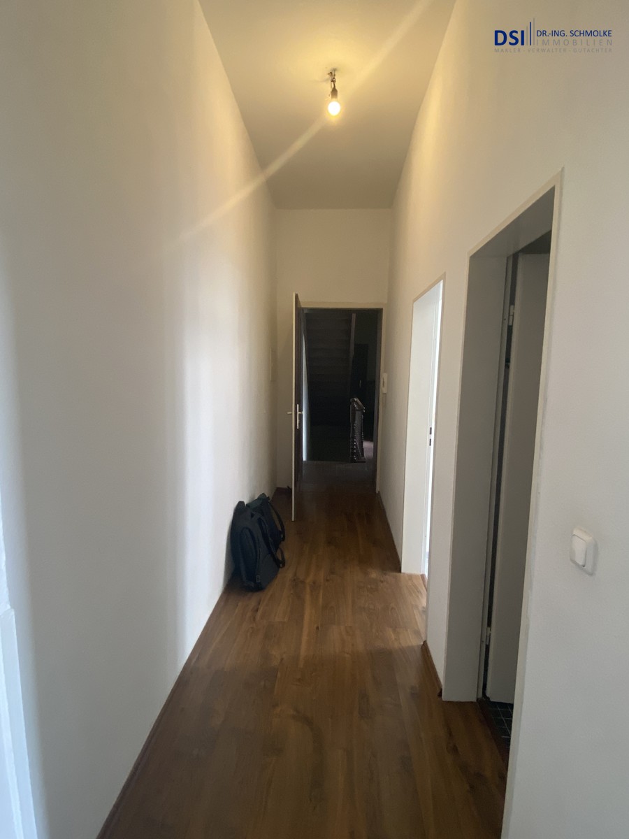 Flur Etagenwohnung K�ln