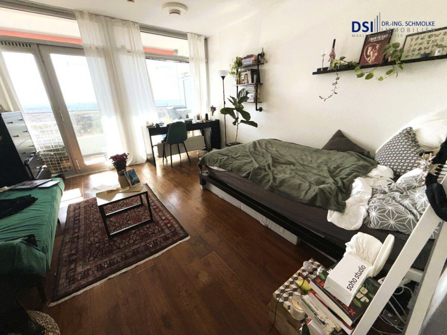 Wohn- und Schlafzimmer c Etagenwohnung K�ln